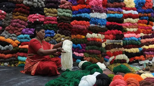 અમદાવાદ કાપડ બજારની તસવીર