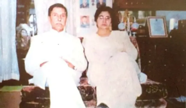 વિક્રમ બત્રાનાં માતા અને પિતા