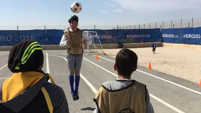 تدريب الفتيات في مخيم الزعتري