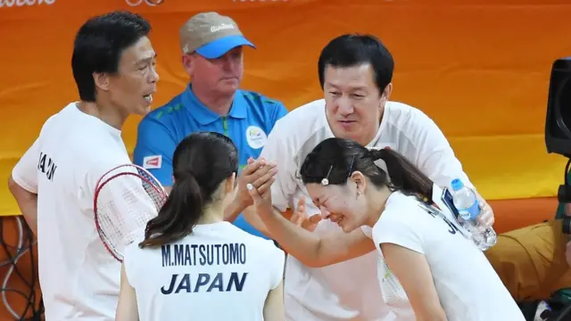 12년째 일본 배드민턴 대표팀을 지도하는 박주봉 감독(오른쪽 위)