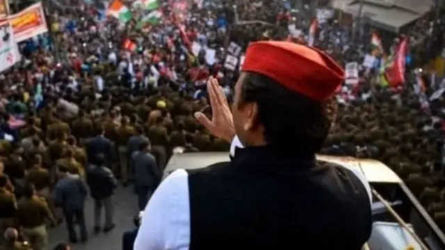 अखिलेश यादव