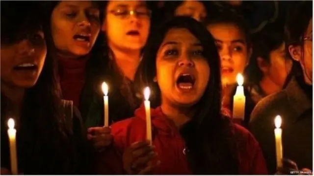 కొవ్వొత్తుల ప్రదర్శన