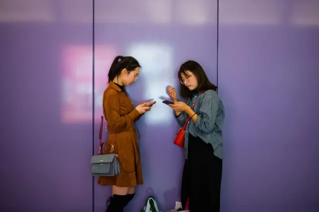 phone, women