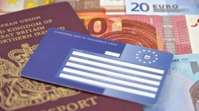 护照和医疗卡