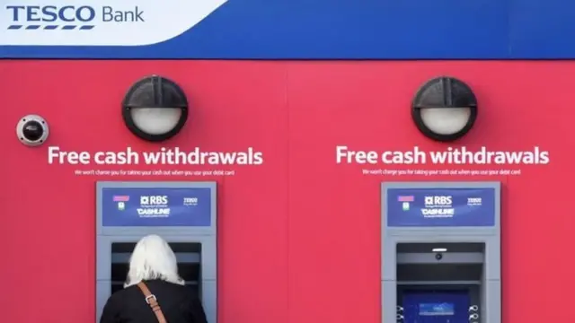 ตู้เอทีเอ็มของธนาคารเทสโก้