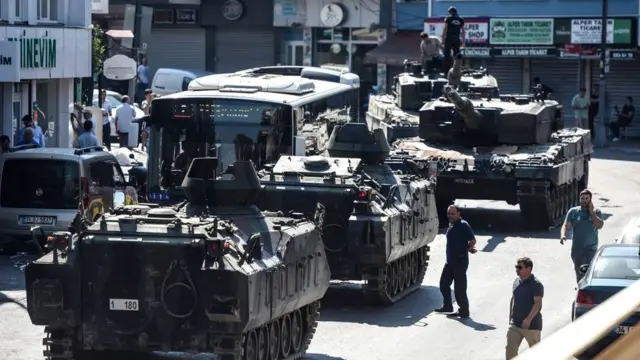 Üsküdar'da terk edilmiş tanklar