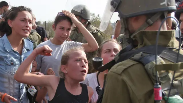 عهد التميمي