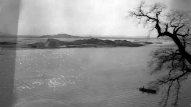 밤섬 흑백 사진