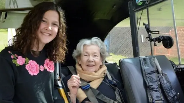 Matilda iyo ayeydeed Mollie