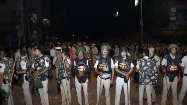 நூபுர் ஷர்மா vs முகமது ஜுபைர்