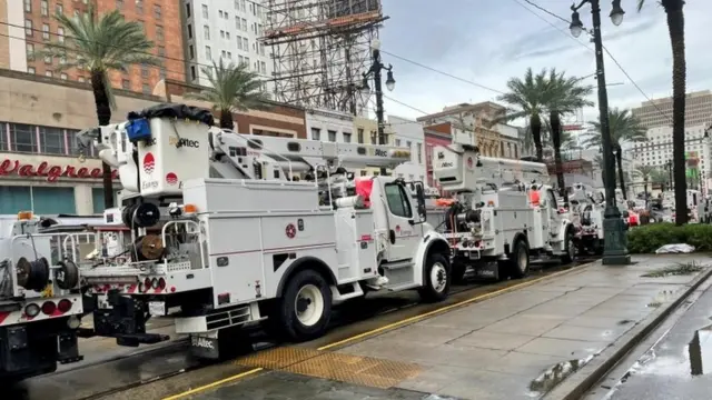 Cuadrillas de trabajadores de electricidad