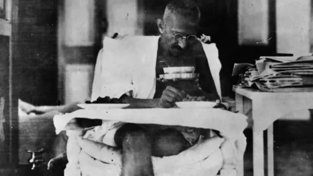 महात्मा गांधी, काँग्रेस, उजवी विचारसरणी, भारत