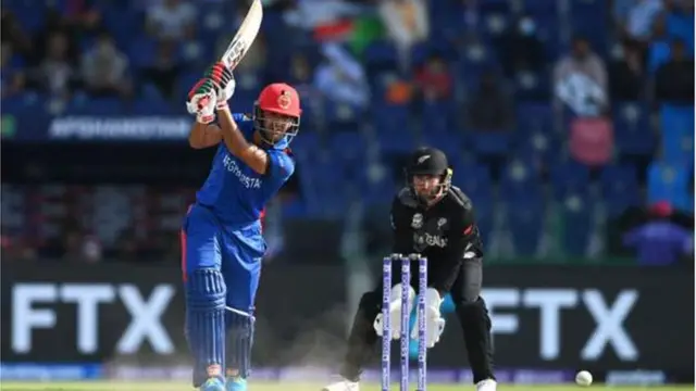 نجیب الله ځدراڼ له ۳۳ توپونونو نیمه سلیزه تر لاسه کړه.