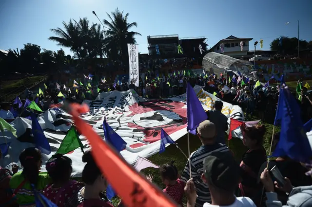 แม่น้ำโขง, เชียงของ, เชียงแสน, เชียงราย, เวียงแก่น, คอนผีหลง, คอนผีหลวง, ระเบิดเกาะแก่ง, โครงการปรับปรุงร่องน้ำ, แผนพัฒนาการเดินเรือระหว่างประเทศ, มติ ครม. 27 ธ.ค.2559