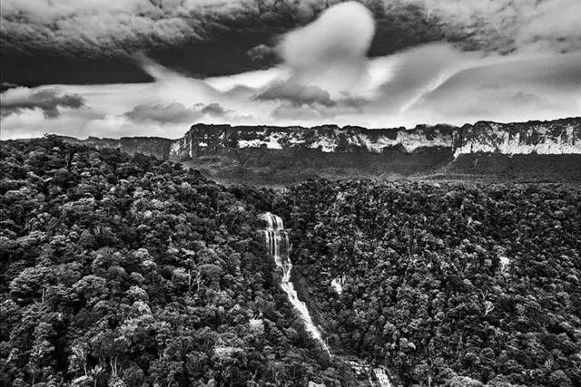 Cachoeira do rio Cotingo, Roraima, 2018