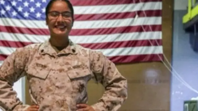 جندية أمريكية