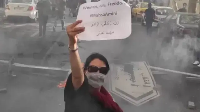بیی