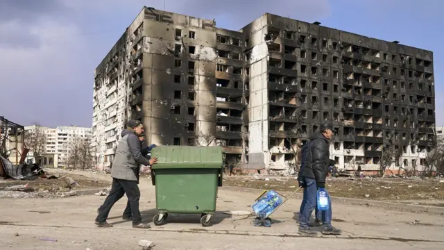 Hejuru ya 80% by'inyubako muri Mariupol zarasenyutse n'igice kinini cy'abari batuye uyu mujyi barahunze