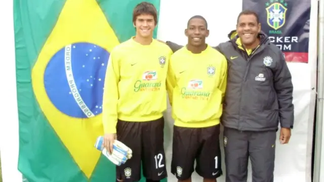 Goleiros Alisson e Luís Guilherme