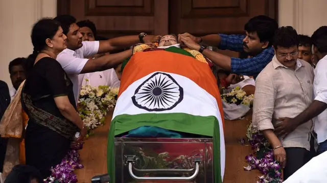 ஜெயலலிதா இட்லி சாப்பிட்டார் என பொய் சொன்னோம்: திண்டுக்கல் சீனிவாசன்