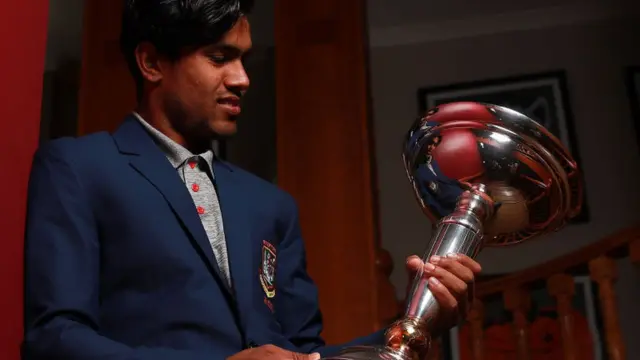 স্থানীয় ক্রিকেটারদের দিকে চোখ রাখেন খালেদ মাহমুদ সুজন