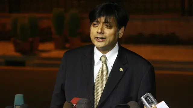 சஷி தரூர்