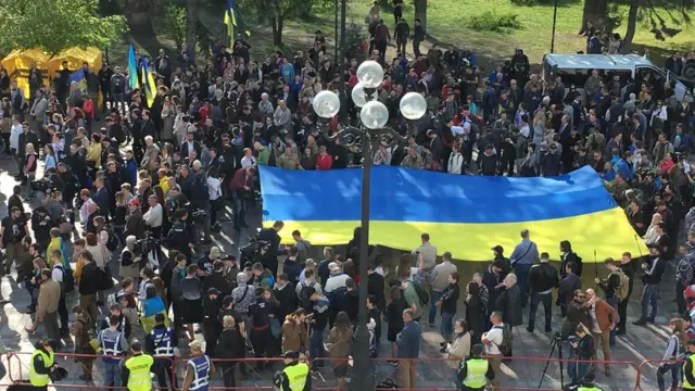 Мітинг під стінами ради