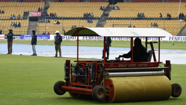 Lara Croft bilan qattiq jinsiy aloqa