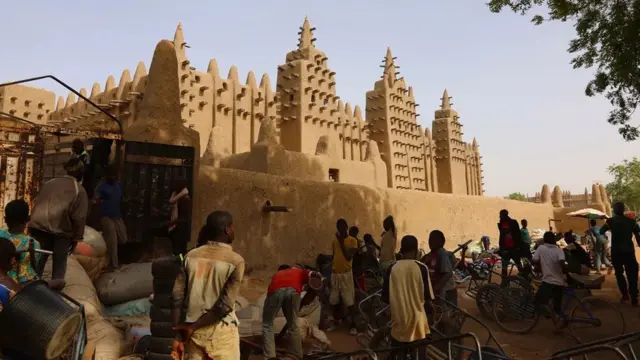 Vue de la Grande Mosquée à Djenné, Mali