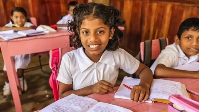 स्कूली बच्चे