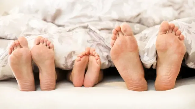 در طول تاریخ، خانواده همه با هم در یک تختخواب میخوابیدند