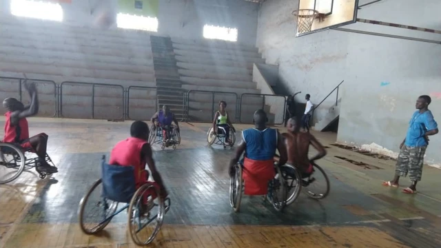 L'entraînement au Centre National de Basket-ball Martin N'goko à Bangui
