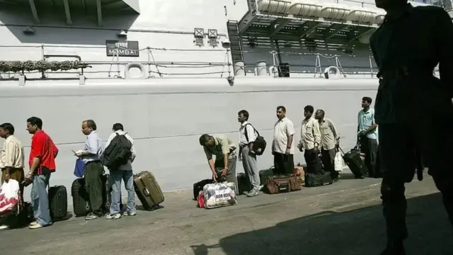 बचाव अभियान के बाद वापस आए भारतीय