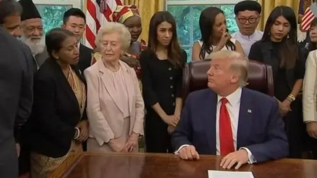 হোয়াইট হাইজে প্রেসিডেন্ট ট্রাম্পের সাথে কথা বলছেন প্রিয়া সাহা