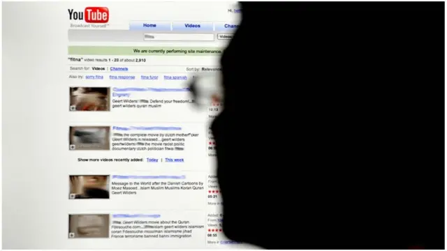 Samir melaporkan video ke Youtube