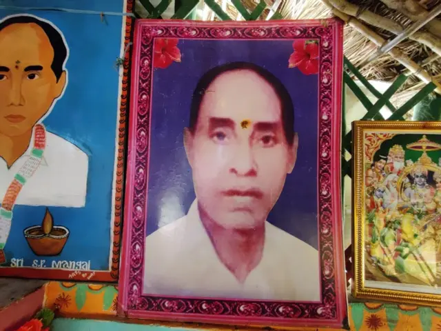 ఒడిశాకు చెందిన సవర పండితుడు మంగయ్య గొమాంగో