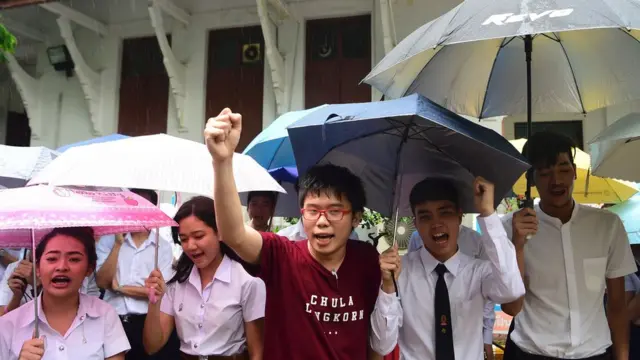 เนติวิทย์ (เสื้อแดง)