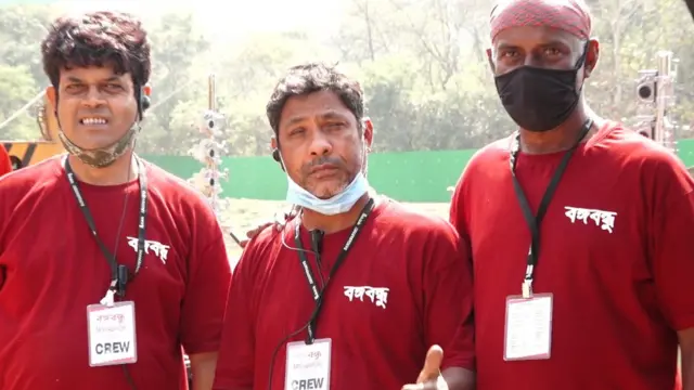 শ্যুটিং লোকেশনে 'বঙ্গবন্ধু'র কলাকুশলীরা