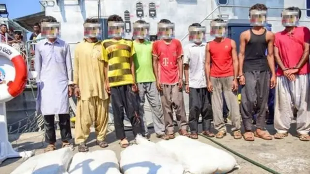 ஹெரோயினுடன் பயணித்த படகுடன் 9 இரானியர்கள் கைது