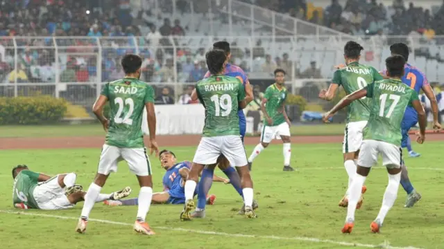 ২০১৯ সালে বাংলাদেশ ও ভারতের ম্যাচটিতে ৮২ মিনিট পর্যন্ত বাংলাদেশ ১-০ গোলে এগিয়ে ছিল।