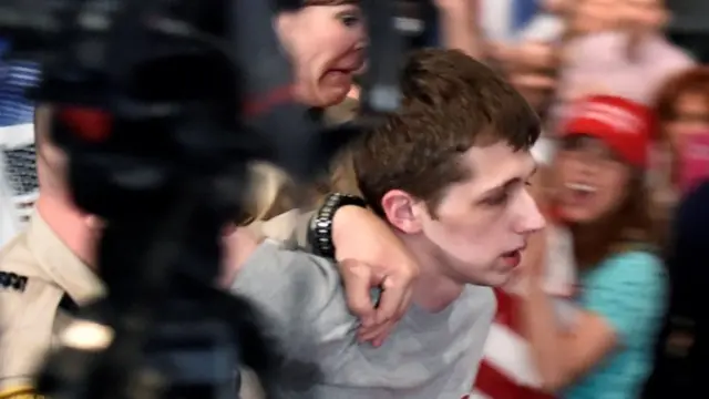 ट्रंप विरोधी