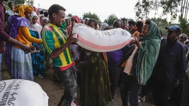 Deeggarsi nyaataa namoota naannoo Amaaraatti buqqa'aniif wayita kennamu