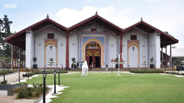 በታላቁ ቤተ መንግሥት የሚገኘው የአንድነት ፓርክ ለእይታ ክፍት ሆነ