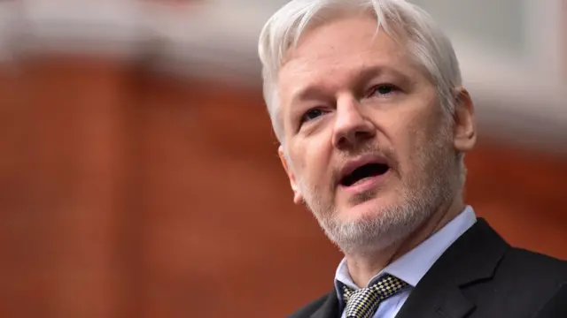 จูเลี่ยน อัสซานจ์