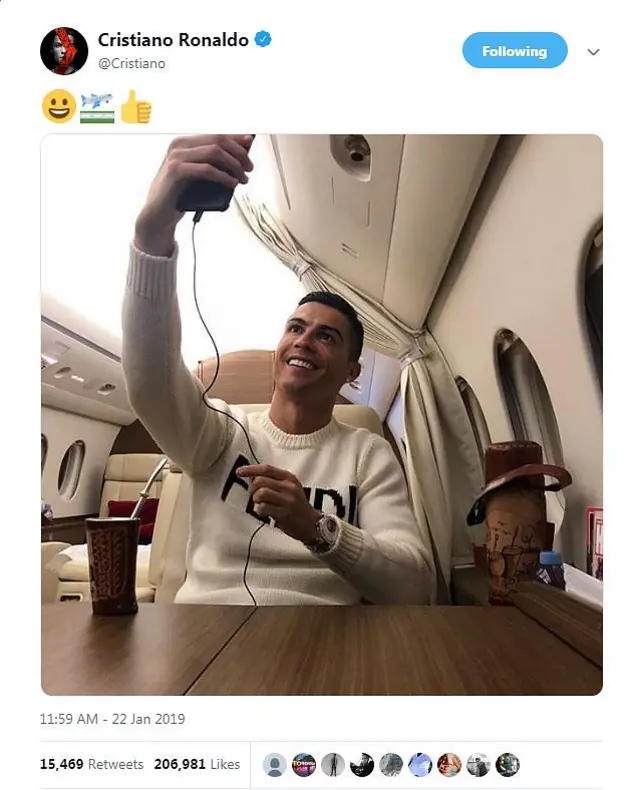 گری لینه‌کر با انتقاد از کریستیانو رونالدو نوشت: "روزی نبود که این توییت منتشر شود؛ واقعا نبود"