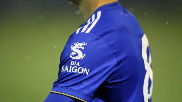 Bia Sài Gòn đã có mặt trên áo đấu cho đội bóng đá hàng đầu nước Anh Leicester City