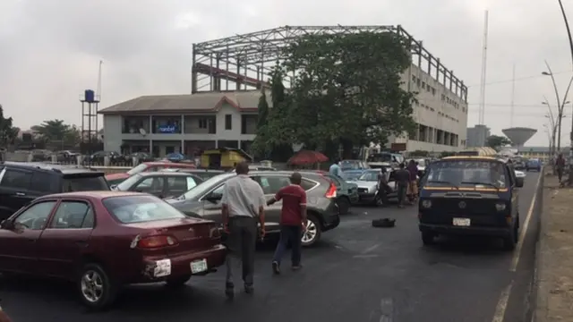 Fuel Scarcity: Petrol dey sell for as high as N350 per litre, all filling stations close shop, transport fare don double for Port Harcourt - 20/02/20