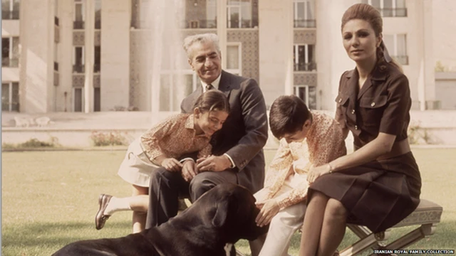 इस्लामी क्रांति के पहले ईरान में शाही परिवार के पास भी पालतू कुत्ते होते थे.