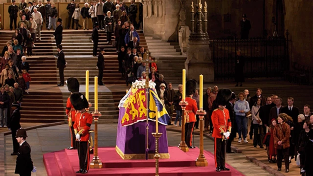Image of the Queen Mother lying in state