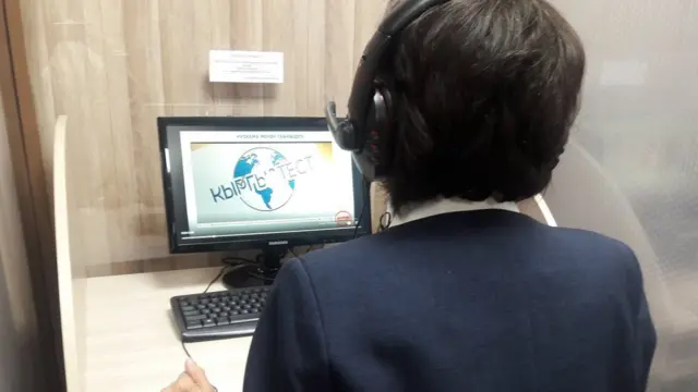 Кыргызстанда он беш миңден ашуун мамлекеттик жана муниципалдык кызматкерлер кыргыз тили боюнча тест тапшырды